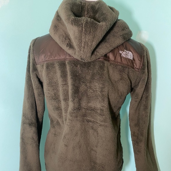 Girls Brown North Face Fuzzy Jacket - Picture 3 of 6